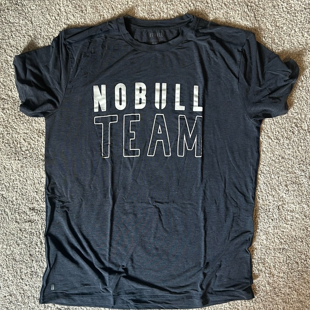 NOBULL Team Shirt - Large
